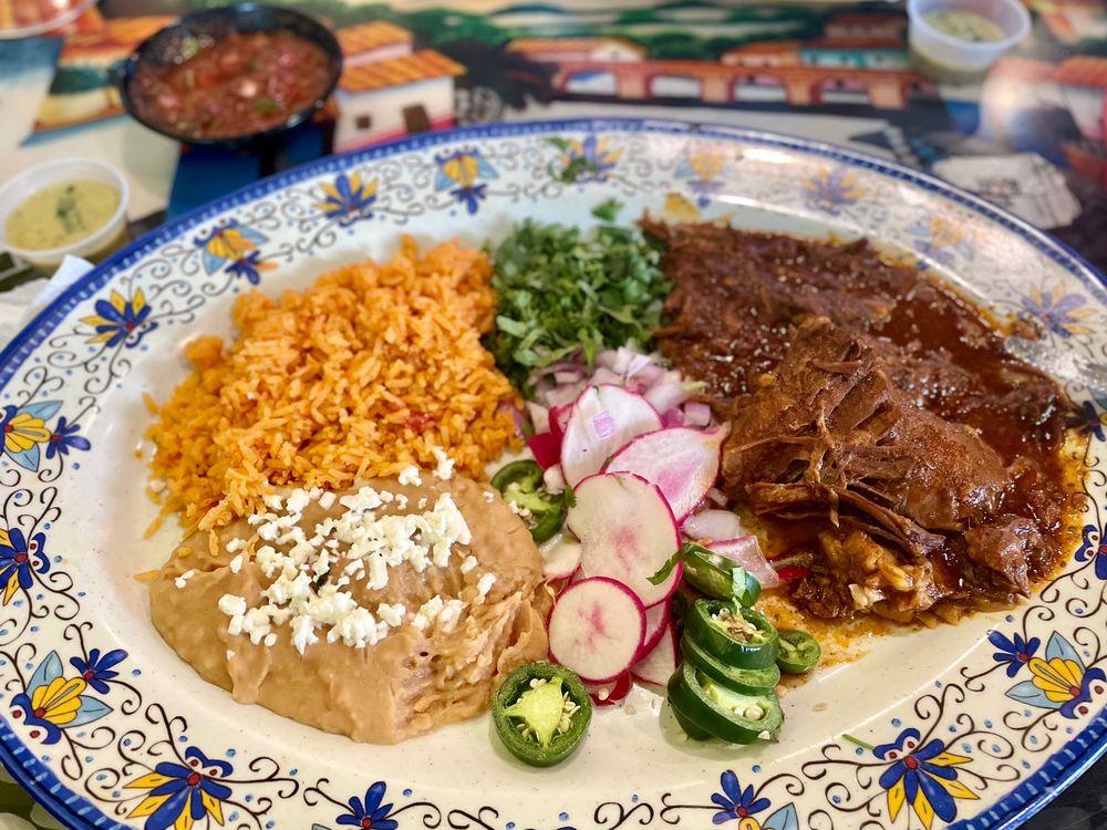 Las Marias Tacos Y Pupusas