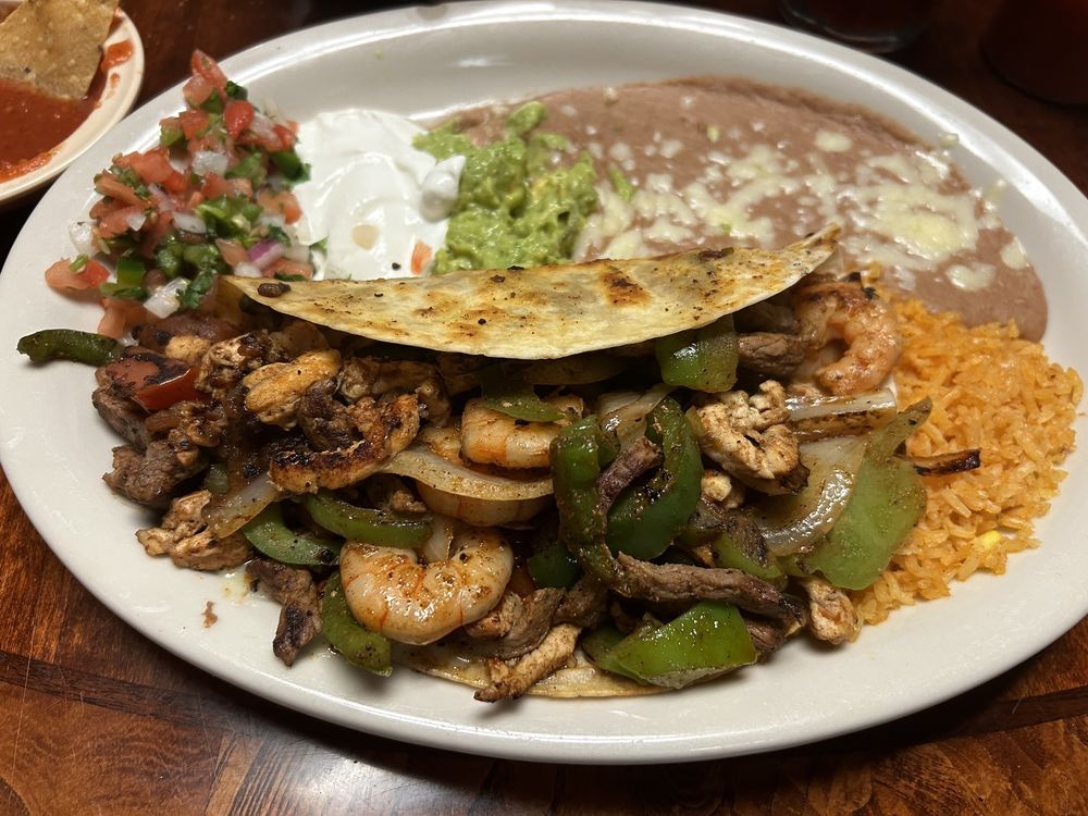 Los Cazadores