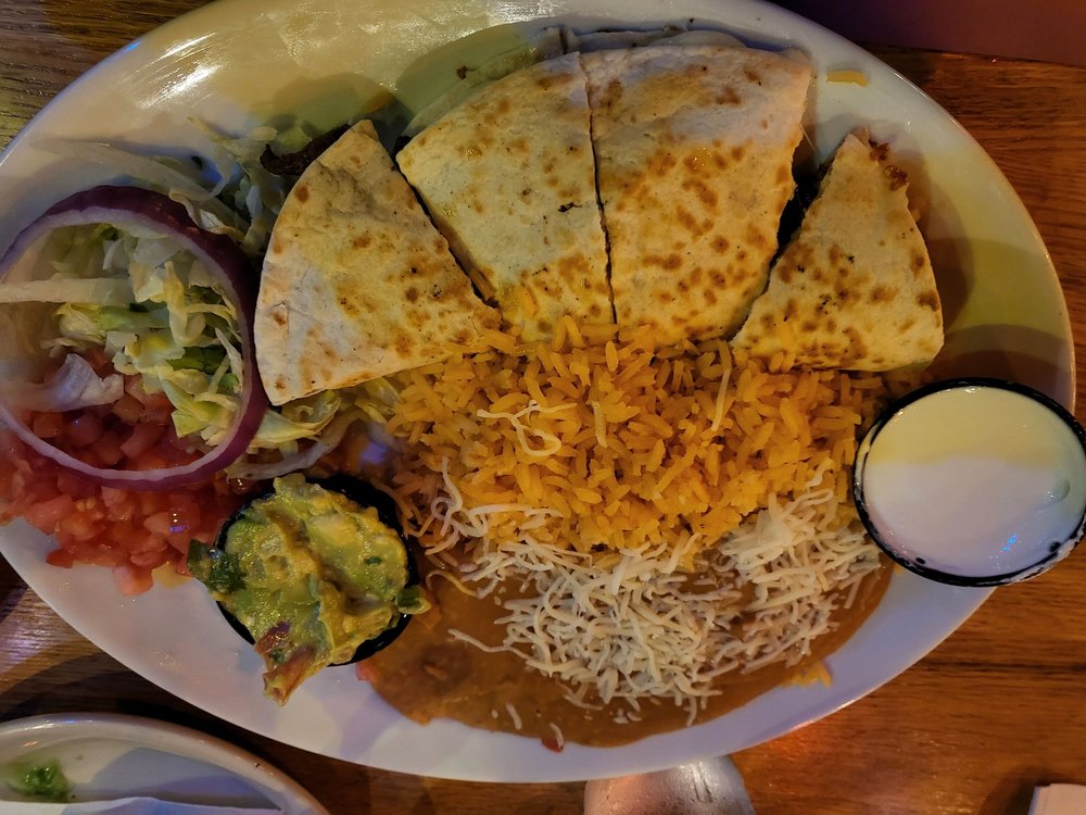 El Beso Greenfield - Mexican Restaurante & Cantina