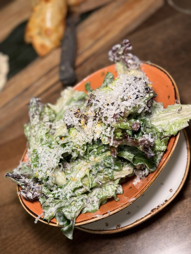 Lucina Eatery & Bar
