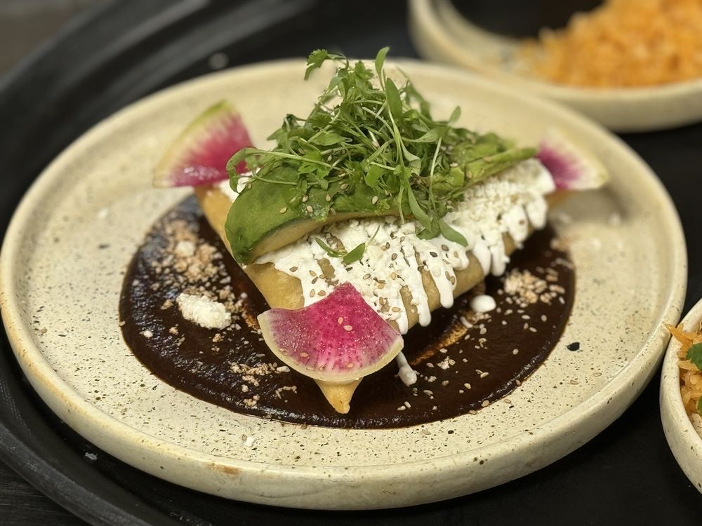 La Media Luna Mex. Rest