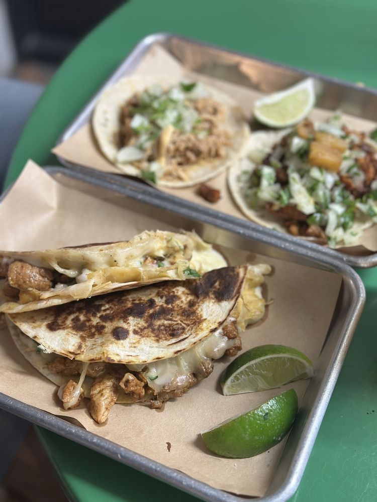 Los Chapos Tacos