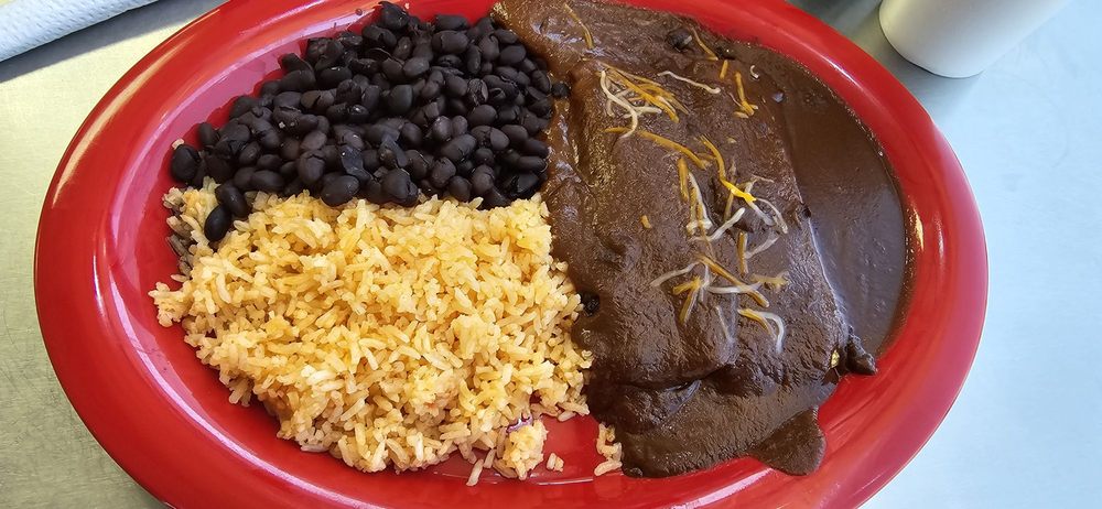 Naty's Taqueria Y Pupuseria