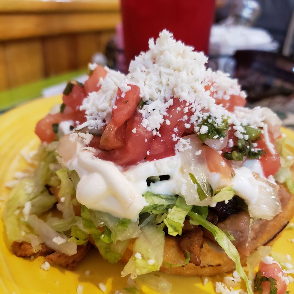 Los Bravos Mexican Restaurant — restaurante mexicano en Evansville