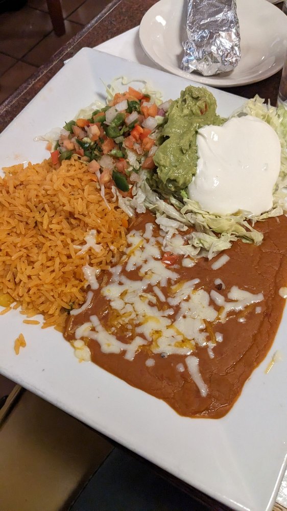 Mi Jalisco — restaurante mexicano en Milford