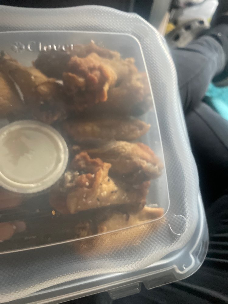 The Draft Sports Bar & Grill