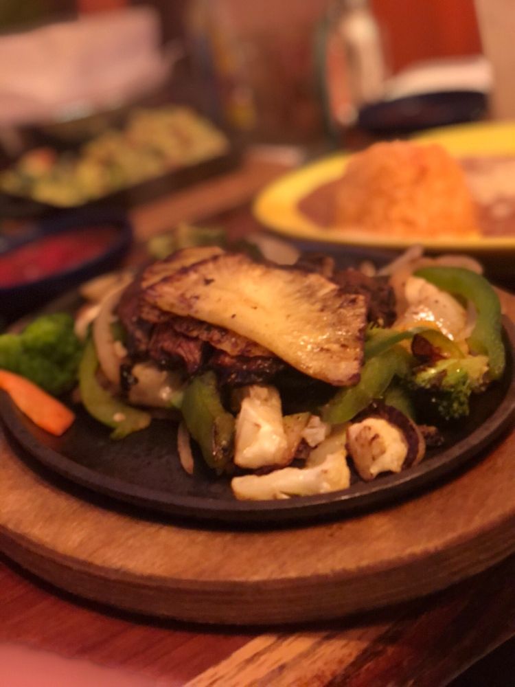 El Azteca Mexican Restaurant