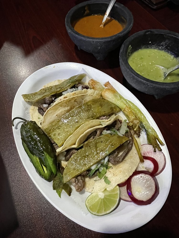 Restaurant El Molcajete