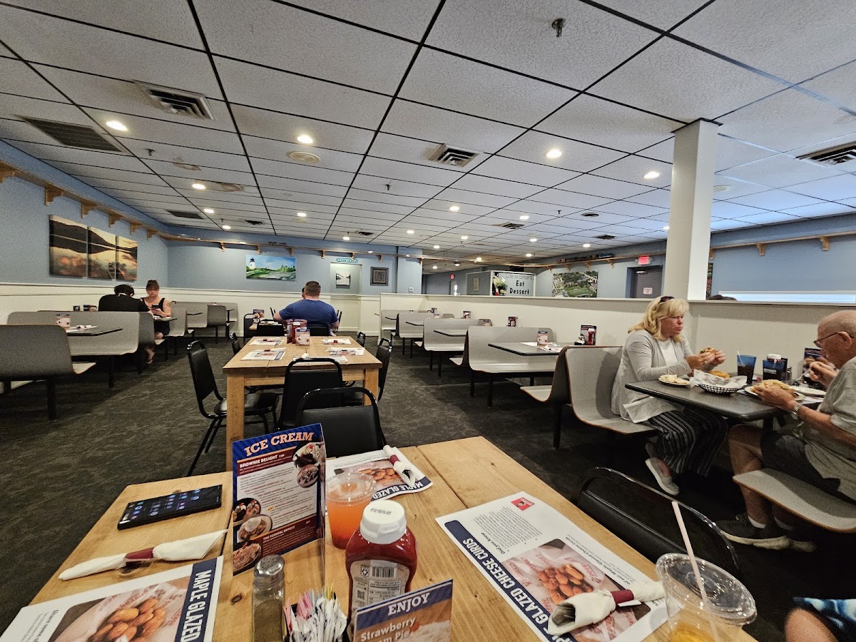 Governor's Restaurant & Bakery