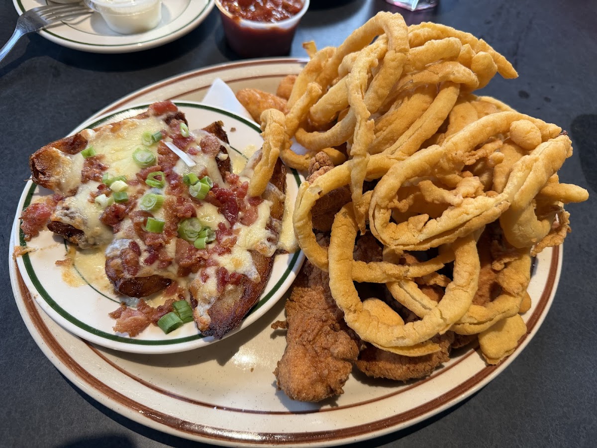 Lisa's Restaurant & Lounge