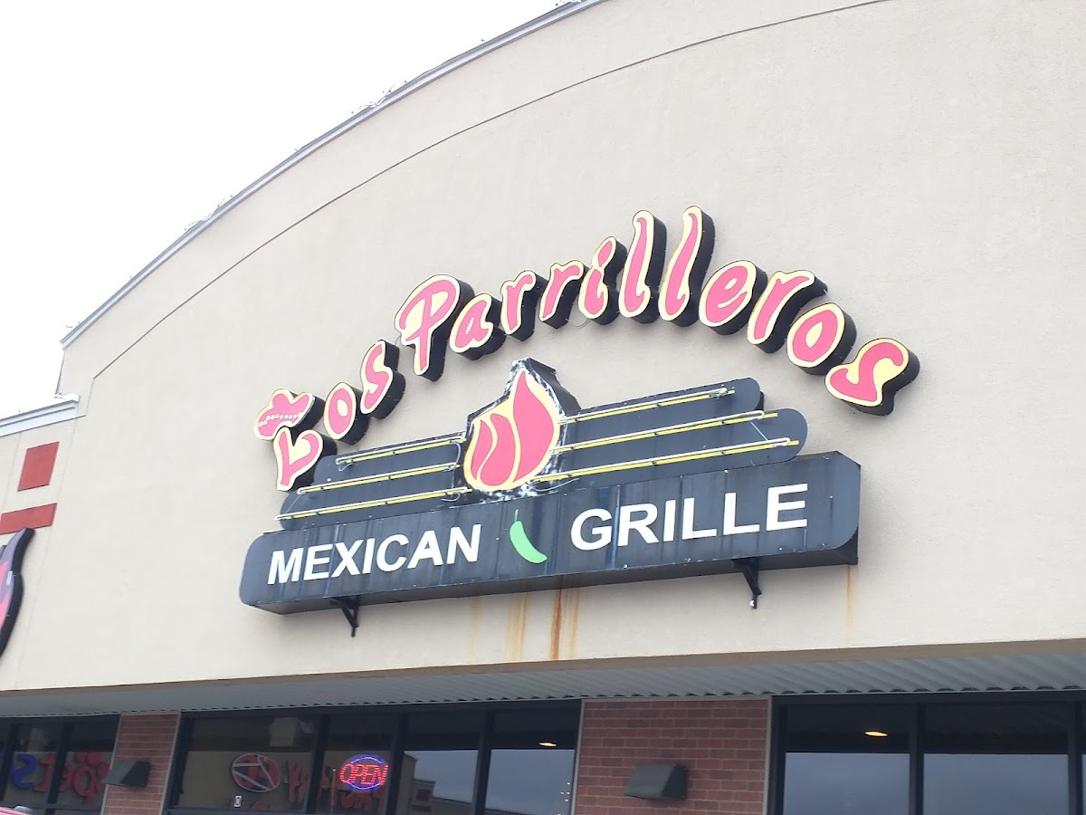 Los Parrilleros — restaurante mexicano en Brookhaven