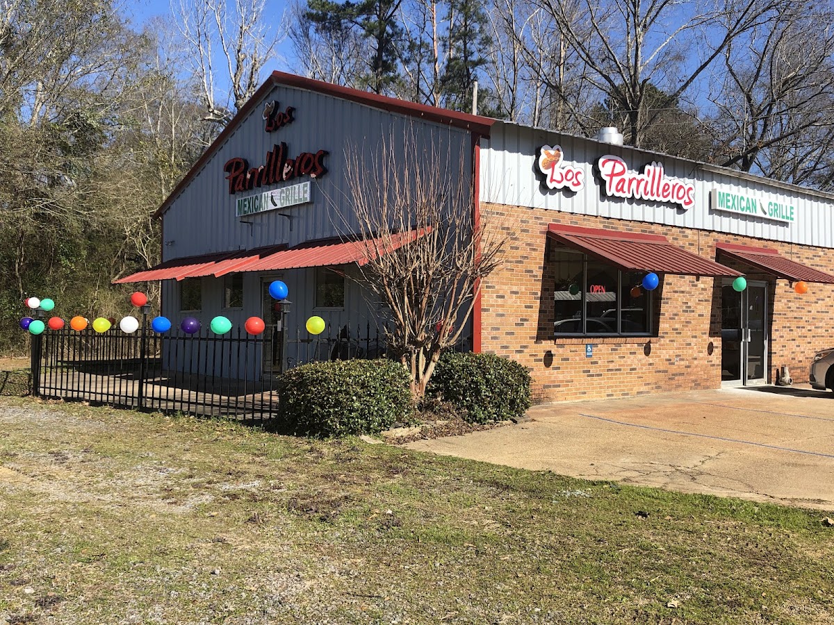 Los Parrilleros, Mexican Grille