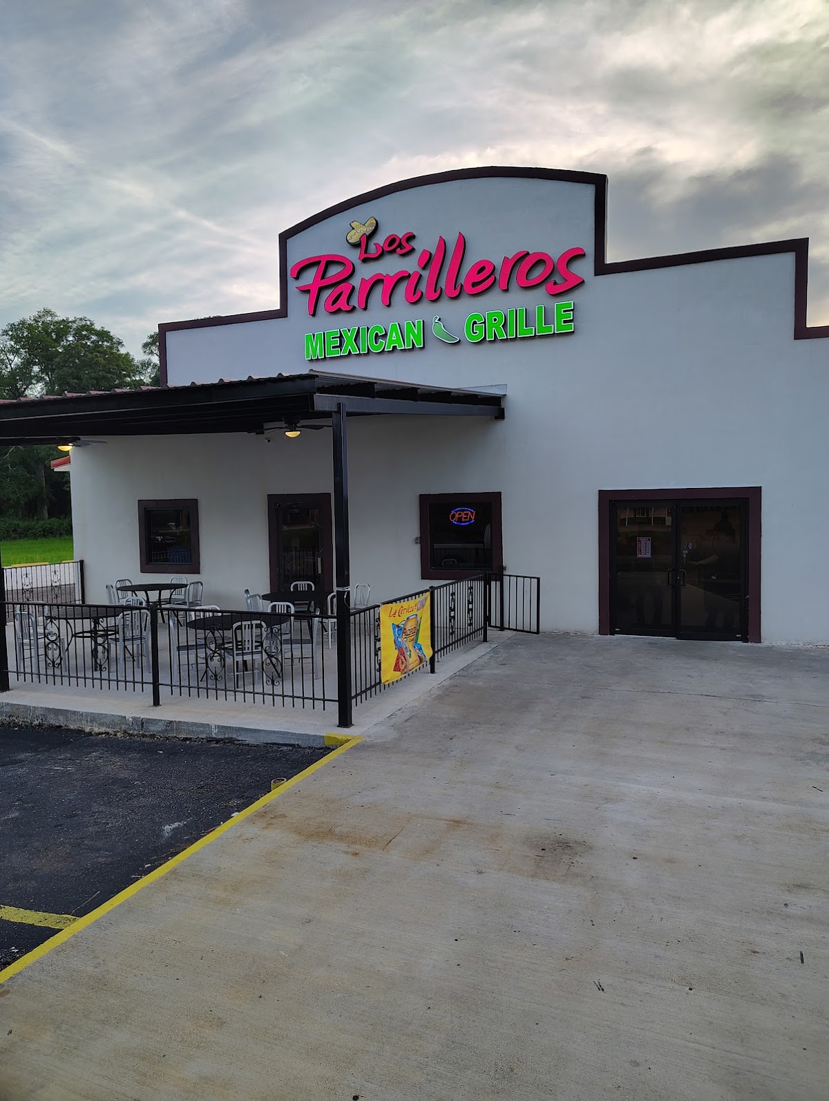 Los Parrilleros Mexican Grille
