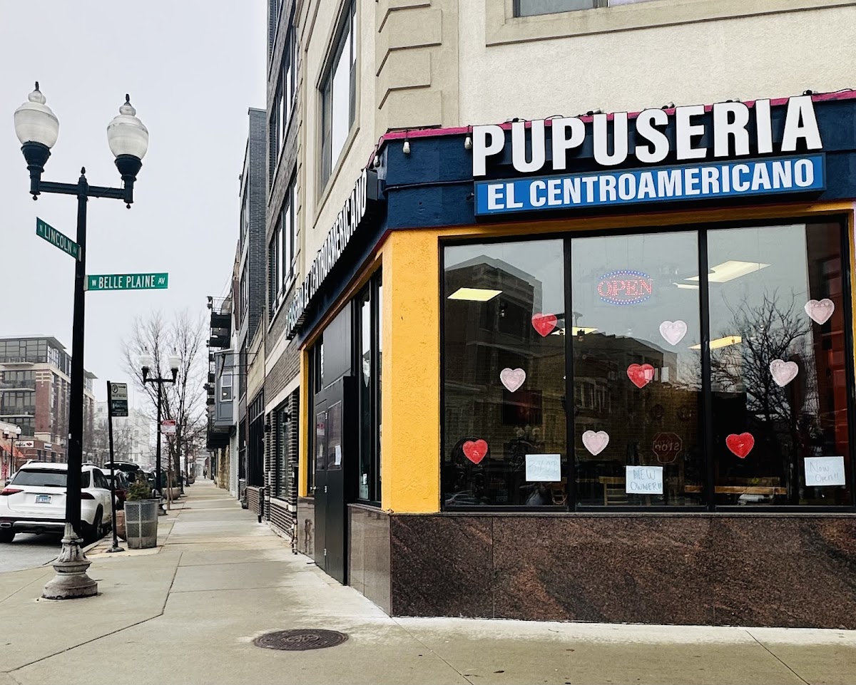 Pupuseria El Centro Americano